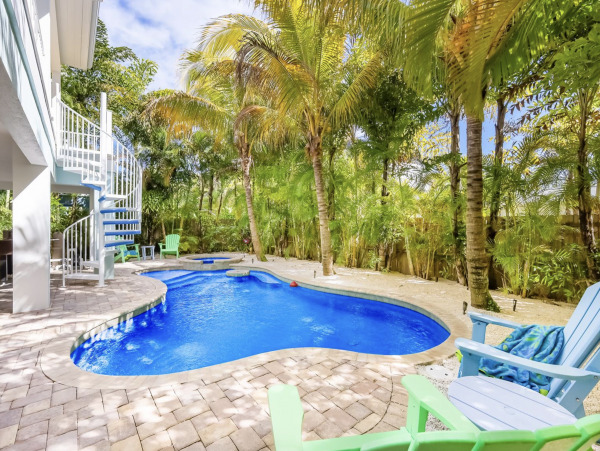 Luxury Five Bedroom Vacation Pool Home in Anna Maria