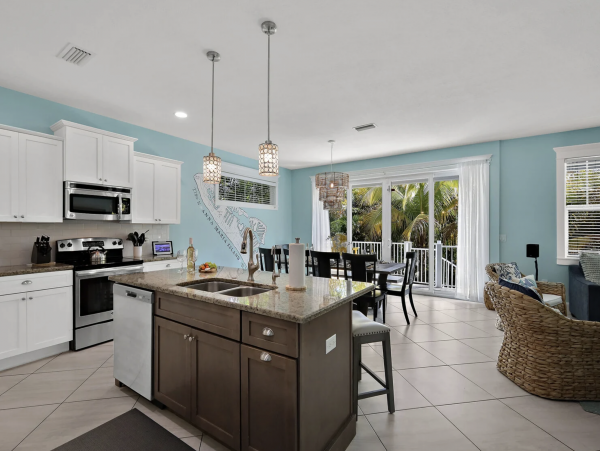 Luxury Five Bedroom Vacation Pool Home in Anna Maria