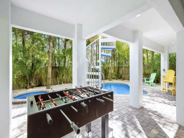 Luxury Five Bedroom Vacation Pool Home in Anna Maria