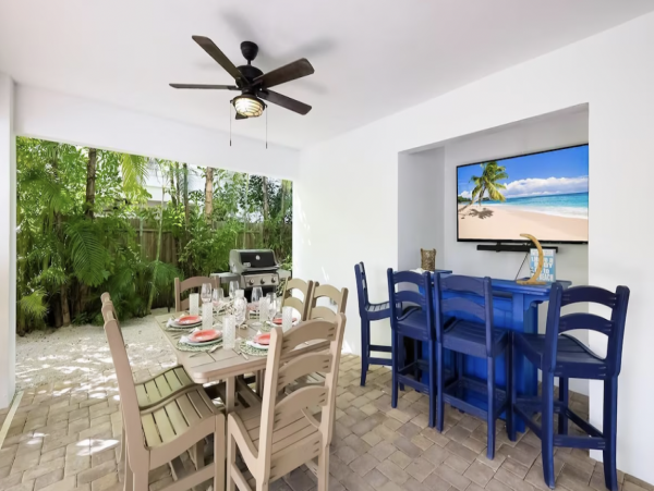 Luxury Five Bedroom Vacation Pool Home in Anna Maria