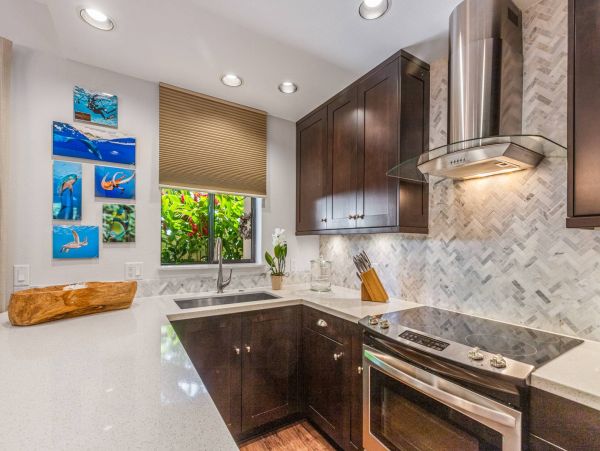 Napilii 3 Bedroom Vacation Rental Home Short Walk To Beach