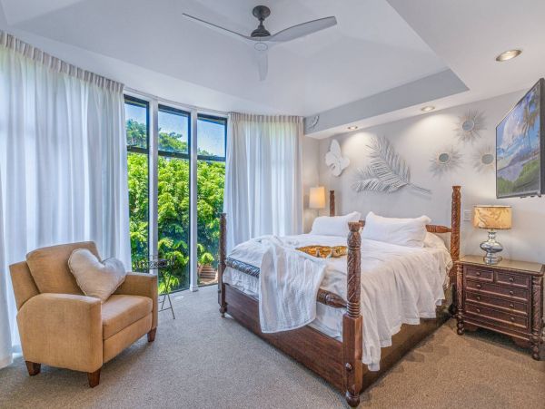 Napilii 3 Bedroom Vacation Rental Home Short Walk To Beach