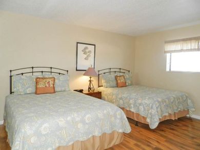 Guest Bedroom - Two Queen Beds
