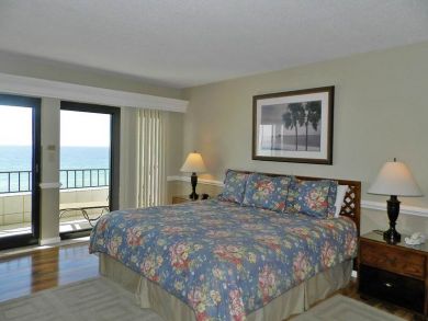 Master Bedroom - King Bed