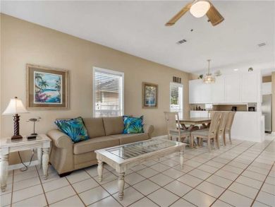 Destin Rental Accommodates 10 Guests Short Walk to Beach