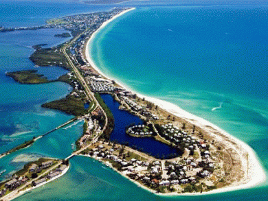 BEACH VIEWS! 3 BEDROOM BOCA GRANDE HOME