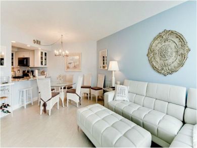 Living & Dining Area