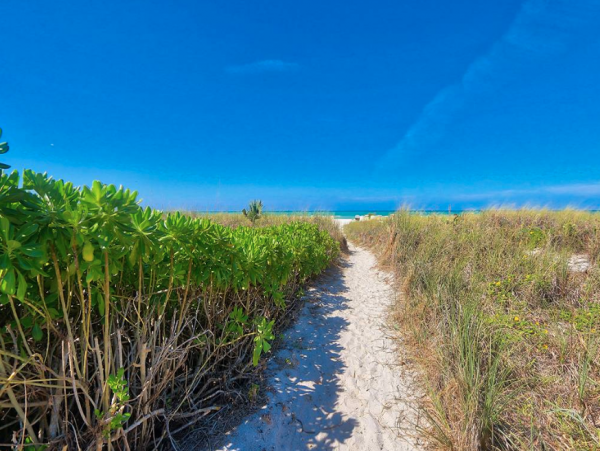 Longboat Key Beachfront Rental - 2 Bedroom Condo Gulf Views