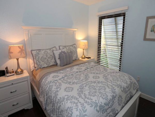 Longboat Key Beachfront Rental - 2 Bedroom Condo Gulf Views