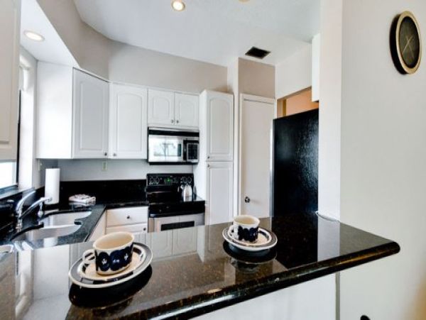 Bradenton Beach Vacation Condo Sleeps Six Guests