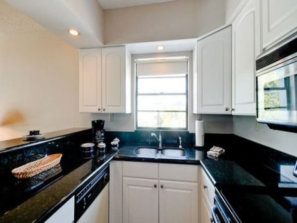 Bradenton Beach Vacation Condo Sleeps Six Guests