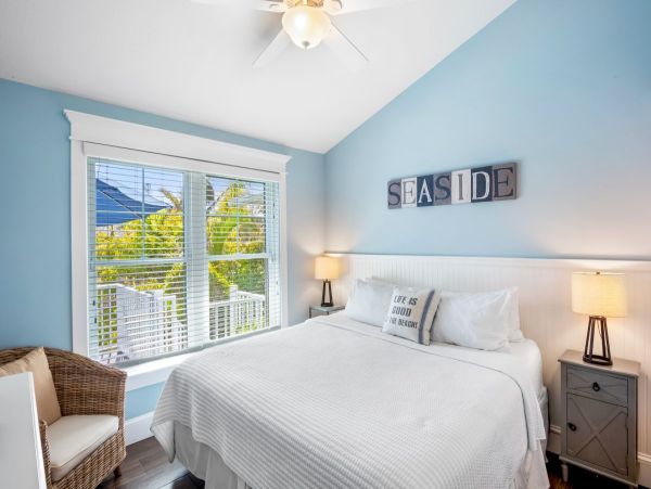 A Spacious Island Retreat with Private Pool on Anna Maria Island