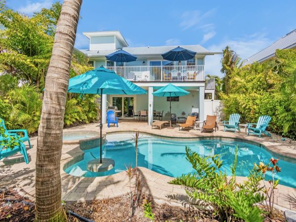A Spacious Island Retreat with Private Pool on Anna Maria Island