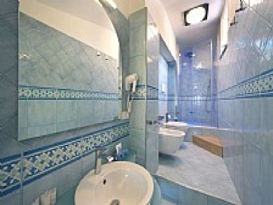 Fifth Bathroom with Washbasin & Enclosed Shower