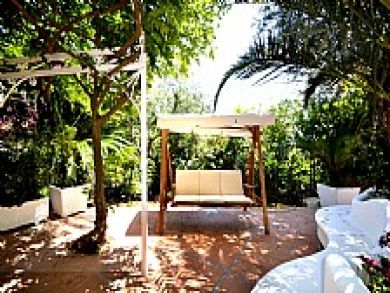 Shaded Swing for Three