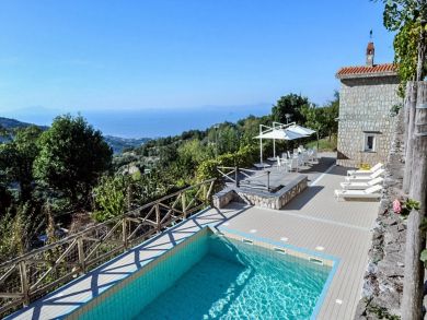 Amalfi Coast Vacation Villa with Wonderful Views