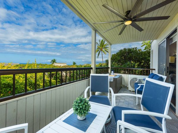 Beautifully Remodeled Two Bedroom Condo with Great Ocean Views in Wailea