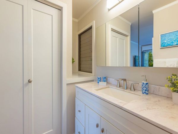Beautifully Remodeled Two Bedroom Condo with Great Ocean Views in Wailea