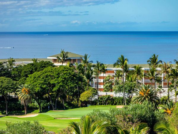 Beautifully Remodeled Two Bedroom Condo with Great Ocean Views in Wailea