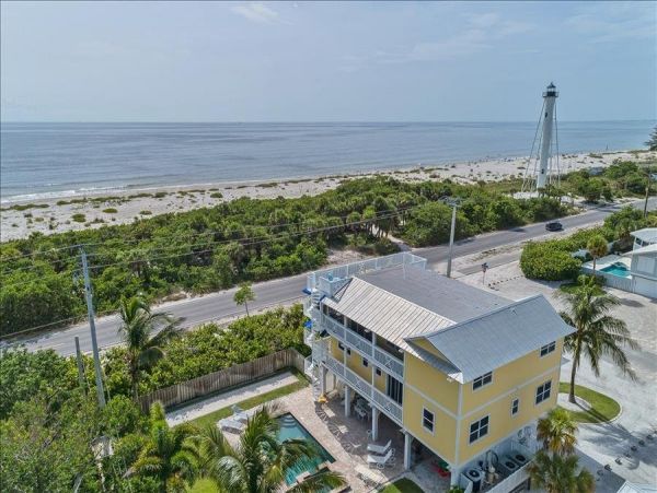 Full Gulf Views From This 5 Bedroom Boca Grande Pool Rental