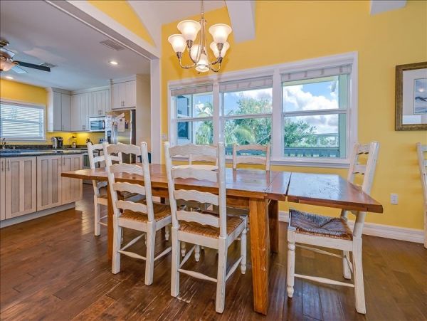 Full Gulf Views From This 5 Bedroom Boca Grande Pool Rental