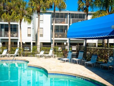 Poolside SUn Loungers