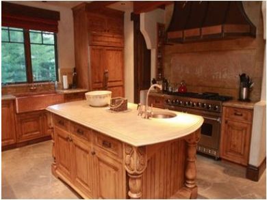 Fitted Kitchen with Island