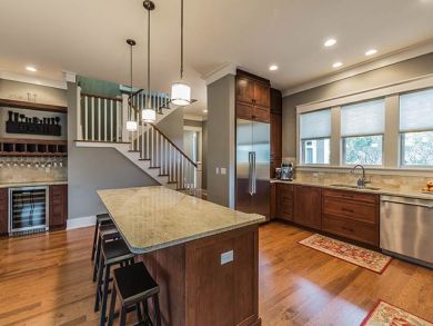 Breakfast Bar in Kitchen with Seating Breakfast Bar in Kitchen with Seating