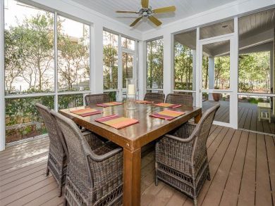 Outdoor Dining Area Outdoor Dining Area