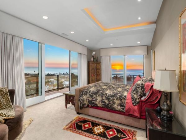 One of La Jolla's Most Luxurious Homes with Pool & Views of the Pacific
