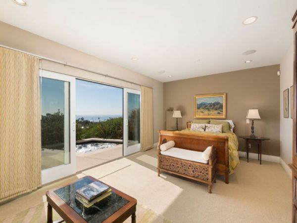 One of La Jolla's Most Luxurious Homes with Pool & Views of the Pacific