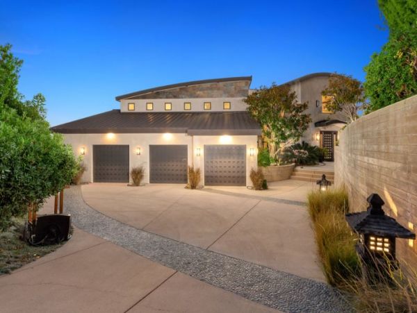 One of La Jolla's Most Luxurious Homes with Pool & Views of the Pacific