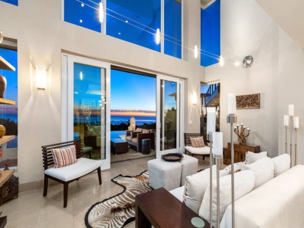 One of La Jolla's Most Luxurious Homes with Pool & Views of the Pacific