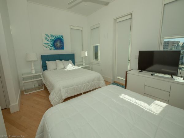 Luxury Five Bedroom Beach Vacation Rental Home Sleeps 15