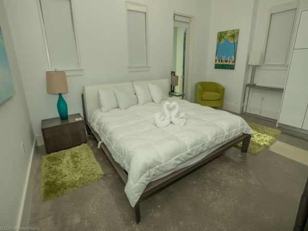 Luxury Five Bedroom Beach Vacation Rental Home Sleeps 15