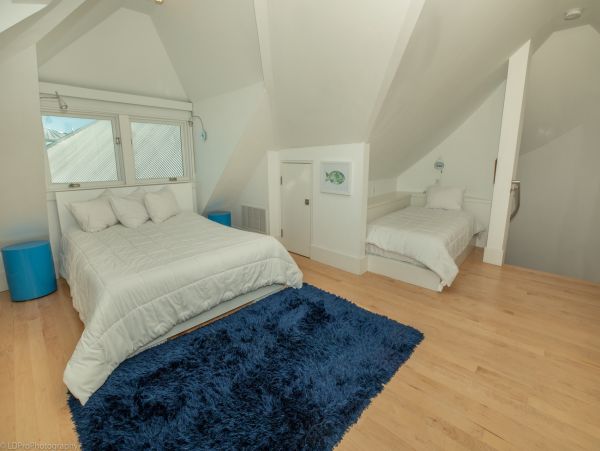 Luxury Five Bedroom Beach Vacation Rental Home Sleeps 15