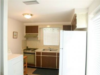 Kitchen & Laundry Area