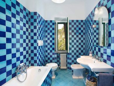 Bathroom with Tub & Wash BAsin