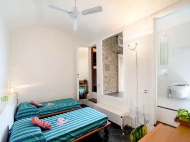 Twin Beds in Third Bedroomk