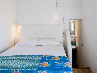 Double Bed in Fifth Bedroom