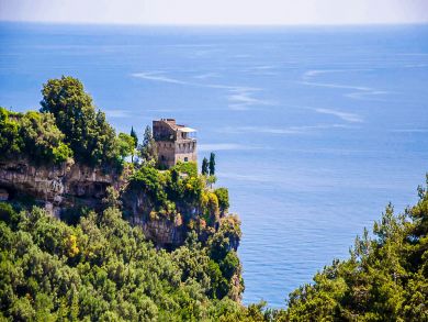 Sea Front Home in Maiori, Amalfi Coast, Italy Sea Front Home in Maiori, Amalfi Coast, Italy