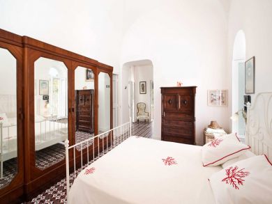 Queen Bed in Bedroom 2