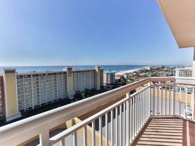 Destin Penthouse with Views of Gulf