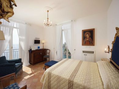 Queen Master Bedroom