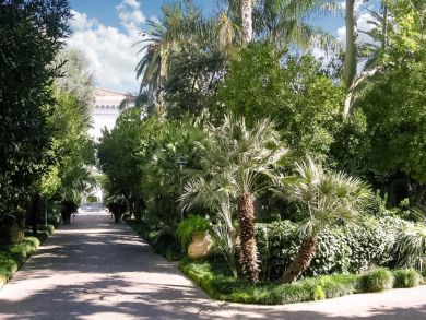 Entryway to Property