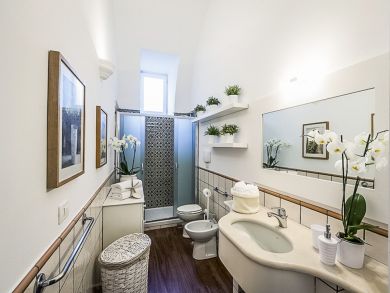 Bathroom with Bidet & Walk-in Shower