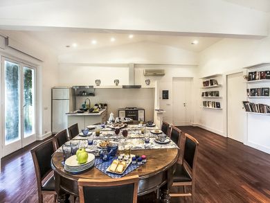 Kitchen & Dining Area