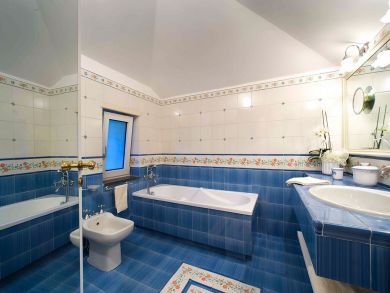 Bathroom with Soaking Tub & Bidet
