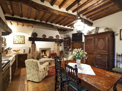 Kitchen with Breakfast & Sitting Area