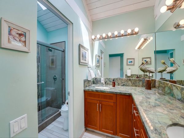 Mission Beach Four Bedroom Condo with Great Views